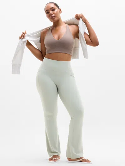 Athleta Salutation Stash Flare Pant In Vera