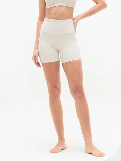 Athleta Salutation Stash High Rise 5" Short In Brown