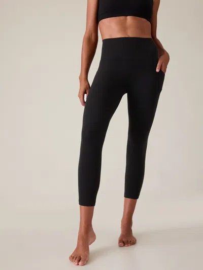 Athleta Salutation Stash Capri In Black