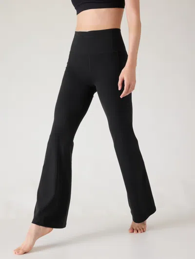 Athleta Salutation Stash Flare Pant In Black