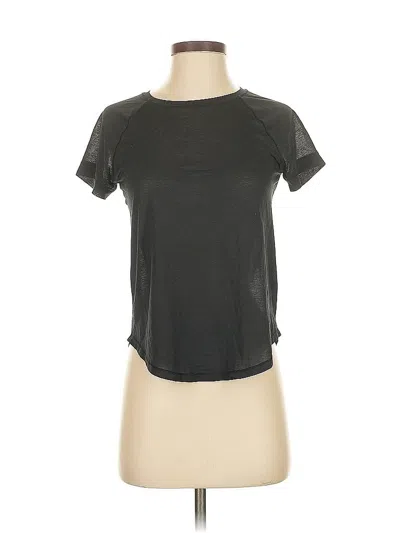 Pre-owned Athleta Short Sleeve T-shirt In Black