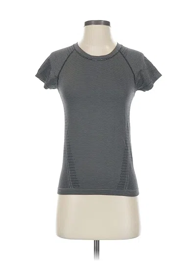 Pre-owned Athleta Short Sleeve T-shirt In Black