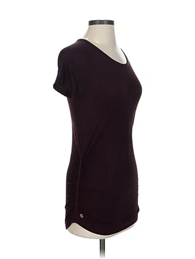 Pre-owned Athleta Short Sleeve T-shirt In Burgundy