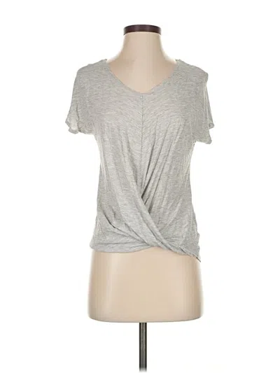 Pre-owned Athleta Short Sleeve T-shirt In Silver