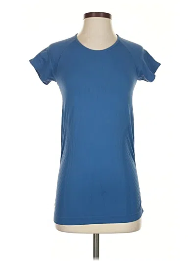 Pre-owned Athleta Short Sleeve T-shirt In Blue