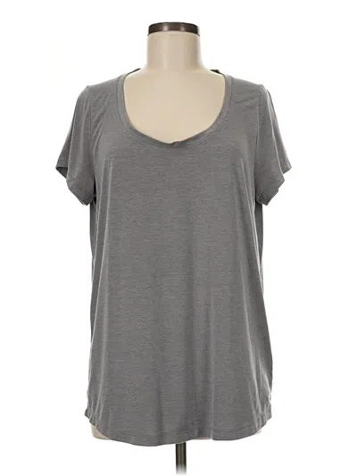 Pre-owned Athleta Short Sleeve T-shirt In Gray