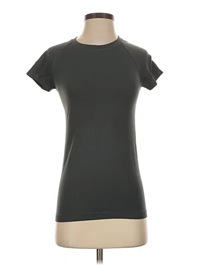 Pre-owned Athleta Short Sleeve T-shirt In Gray