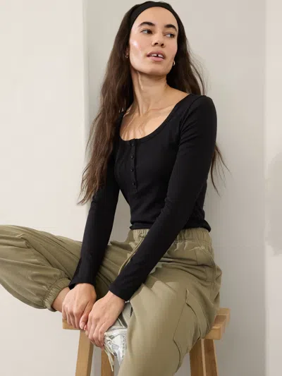 Athleta Signature Rib Henley Top In Black