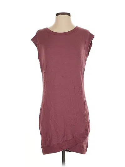 Pre-owned Athleta Sleeveless T-shirt In Burgundy