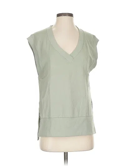 Pre-owned Athleta Sleeveless T-shirt In Green