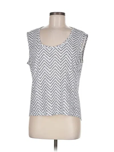 Pre-owned Athleta Sleeveless T-shirt In Silver