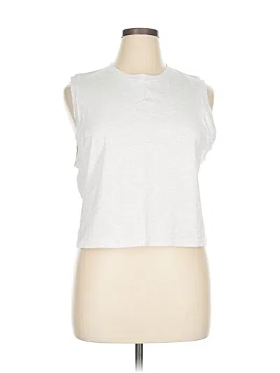 Pre-owned Athleta Sleeveless T-shirt In Silver