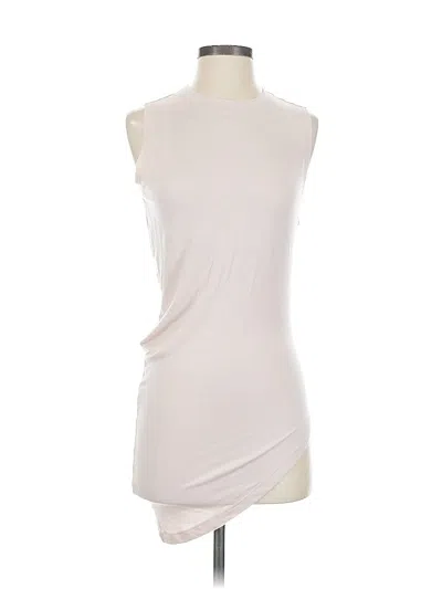 Pre-owned Athleta Sleeveless T-shirt In White