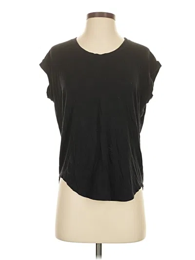 Pre-owned Athleta Sleeveless T-shirt In Black