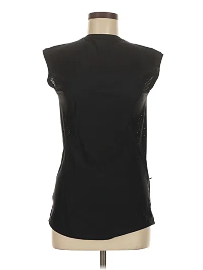 Pre-owned Athleta Sleeveless T-shirt In Black
