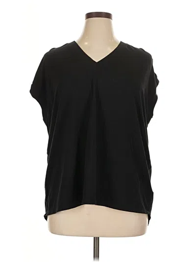 Pre-owned Athleta Sleeveless T-shirt In Black