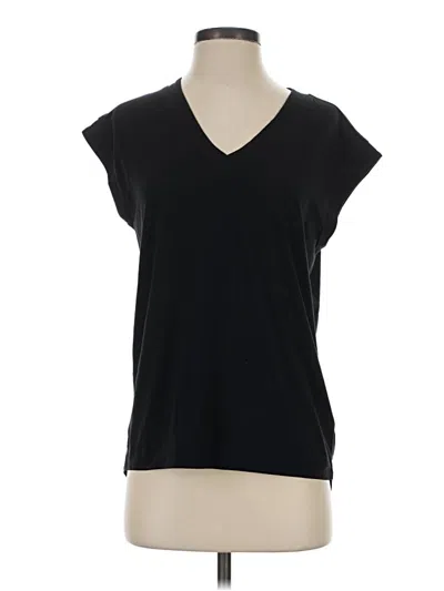 Pre-owned Athleta Sleeveless T-shirt In Black