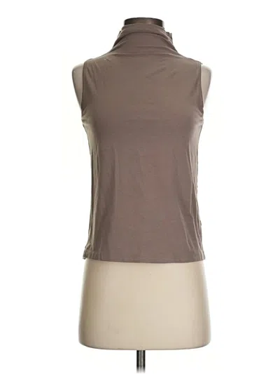 Pre-owned Athleta Sleeveless T-shirt In Brown