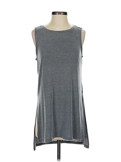 Pre-owned Athleta Sleeveless T-shirt In Gray