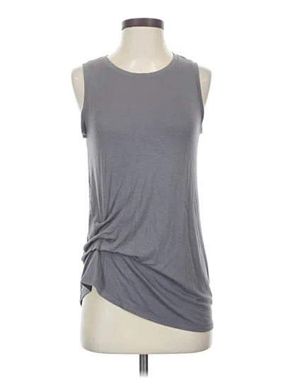 Pre-owned Athleta Sleeveless T-shirt In Gray