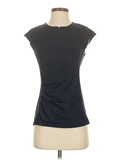 Pre-owned Athleta Sleeveless T-shirt In Gray
