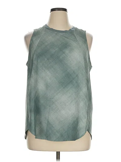 Pre-owned Athleta Sleeveless T-shirt In Green