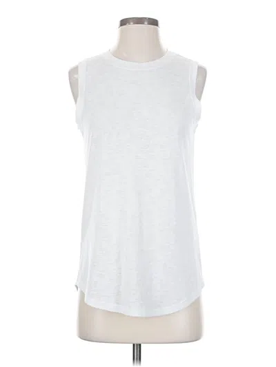Pre-owned Athleta Sleeveless T-shirt In Silver