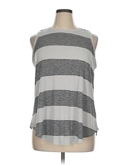 Pre-owned Athleta Sleeveless T-shirt In Silver