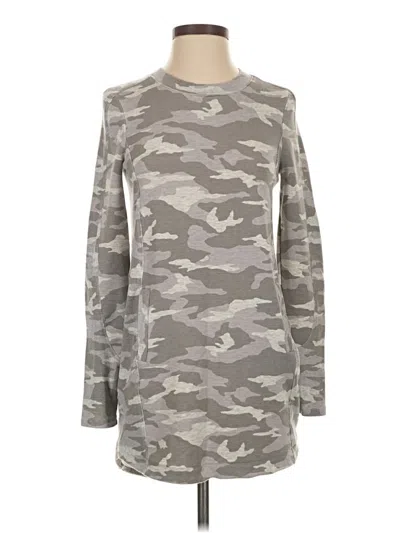 Pre-owned Athleta Sweatshirt In Gray