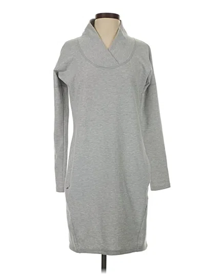 Pre-owned Athleta Sweatshirt In Gray