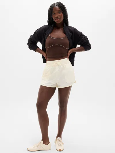 Athleta Weekender High Rise Picot 3" Run Short In White