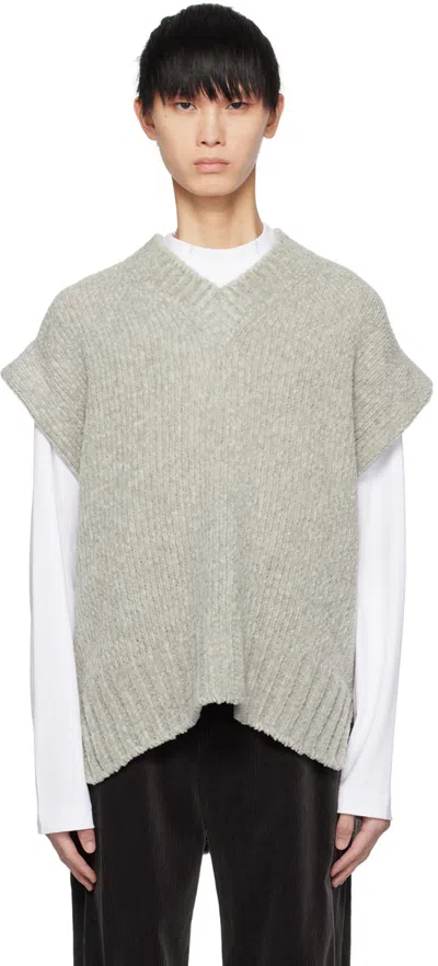 Aton Gray Mole Vest In Light Gray