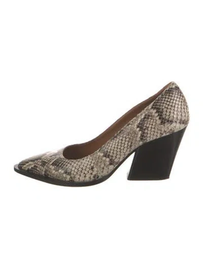 Pre-owned Atp Atelier Leather Animal Print Pumps In Neutral