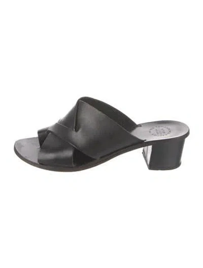 Pre-owned Atp Atelier Leather Gladiator Sandals In Black