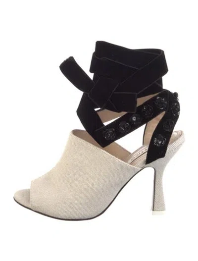 Pre-owned Attico Canvas Colorblock Pattern Pumps In Neutral