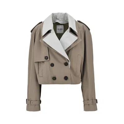 Attico Double Collar Short Trench Coat In Brown