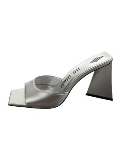 Pre-owned Attico Leather Slides In Metallic/silver