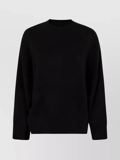 Attico Ribbed Cashmere Knit Sweater In Black