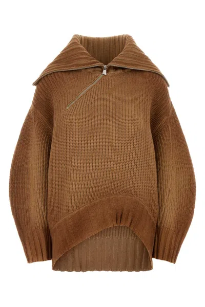 Attico The  Camel Wool-blend Sweater In Brown