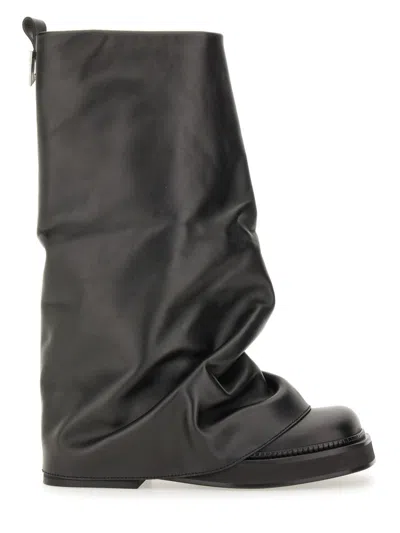Attico Robin Boots With Square Toe And Logo Plate On The Back In Black Leather For Women