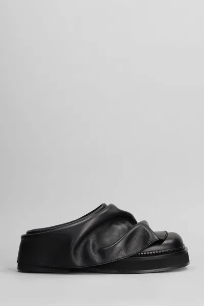 Attico The  Mini Robin Slipper-mule In Black