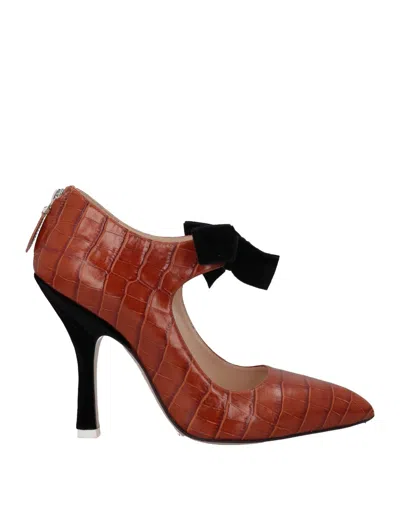 Attico Pumps In Brown