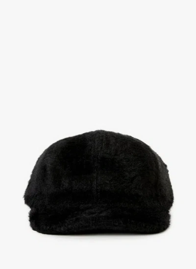 Au Printemps Paris Casquette En Fausse Fourrure In Black
