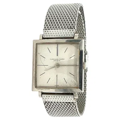 Pre-owned Audemars Piguet Antique  Ultra Thin Square Unisex 25mm Watch In 18k White Gold