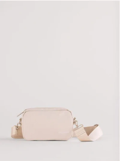 Augustnoa Fanny Pack Crossbody Bag In Cream