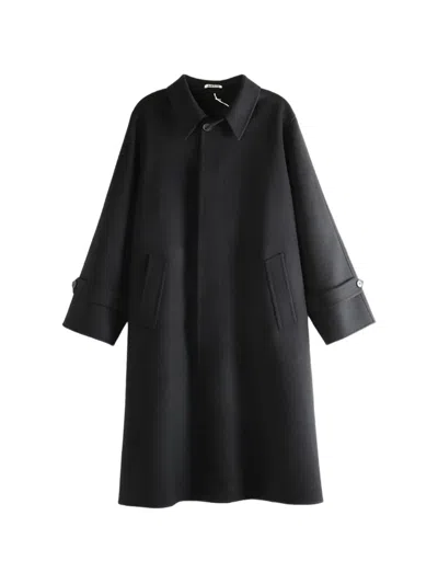 Auralee Buttoned Wool Coat In Black