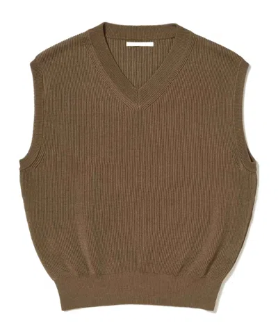 Auralee Ribbed-knit V-neck Vest In Brown