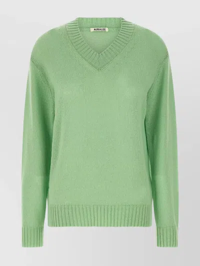 AURALEE V-NECK LONG SLEEVE CASHMERE KNIT SWEATER