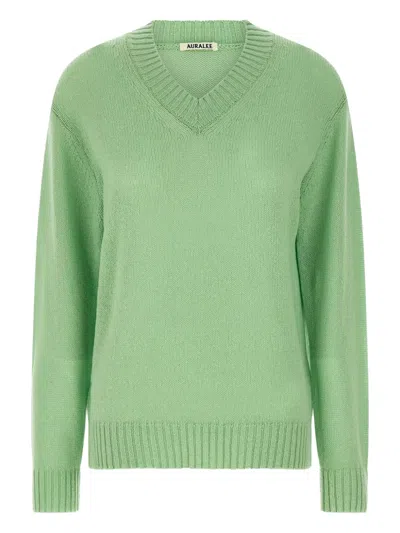 AURALEE V-NECK SWEATER