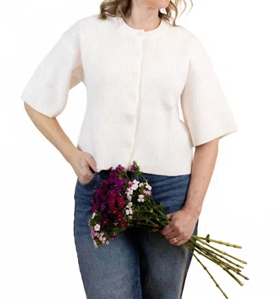 Aureum Alix Short-sleeve Knit Cardigan In Ivory In White
